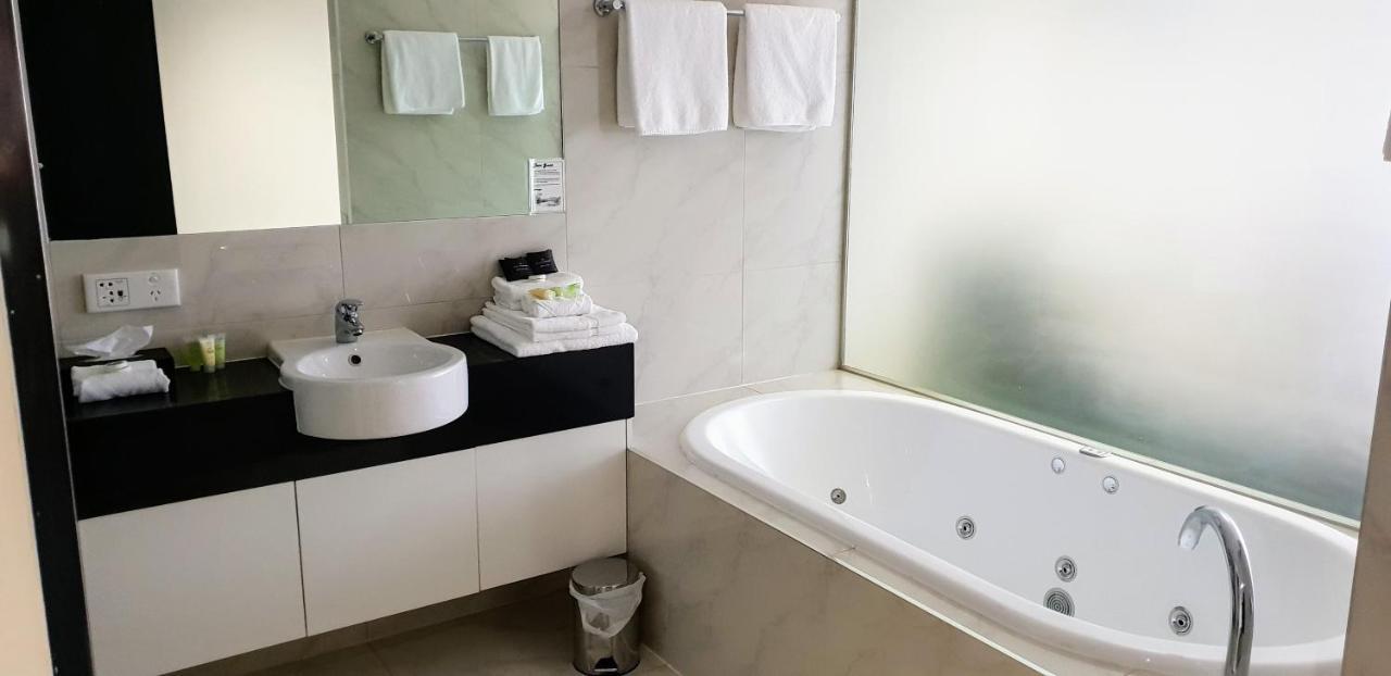 Hogans Motel Wallan Экстерьер фото